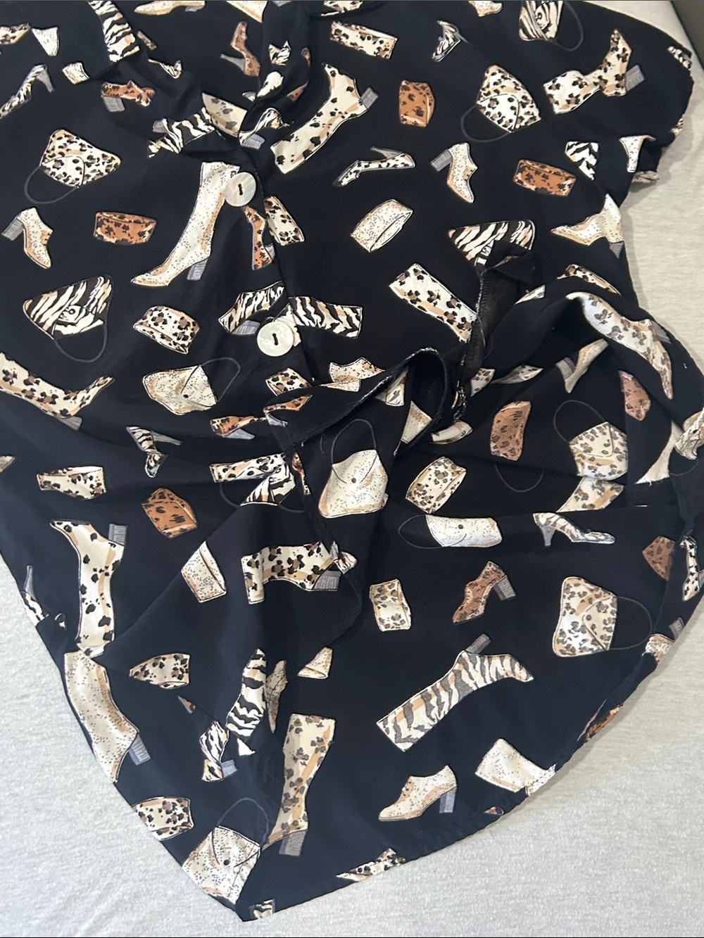 Alexandra Lee Vintage black Button-Up Blouse with Shoe and bag Print Sz S - Picture 5 of 6